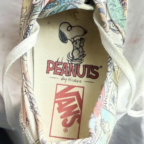 Vans x Peanuts Snoopy Comic Strip Men’s Size 6/7.5 womens – Limited Edition 2017 - Picture 10 of 11